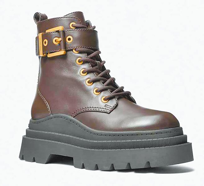 MICHAEL KORS COLBY咖啡色短靴，价格店洽。（MICHAEL KORS提供）