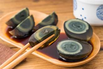 皮蛋内有寄生虫？他用显微镜一看「超多条在蠕动」噁爆 专家说话了