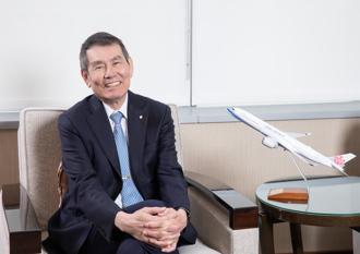 人物》最懂華航的桶箍！謝世謙挺過百年大疫 寫下華航高光時刻