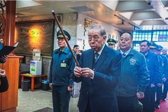 感謝守護先烈英靈  李棟樑、鍾樹明等人慰訪五指山官兵