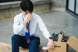 年終領完就失業？ 陸「擬真辦公室」有工位茶水只需百元