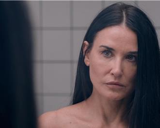 《秘密會議》12項領跑「英國奧斯卡」！黛咪摩爾氣勢超旺再爭后