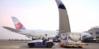 董座谢世谦猝逝 空姐曝华航1福利救很多员工：把我们宝贝着