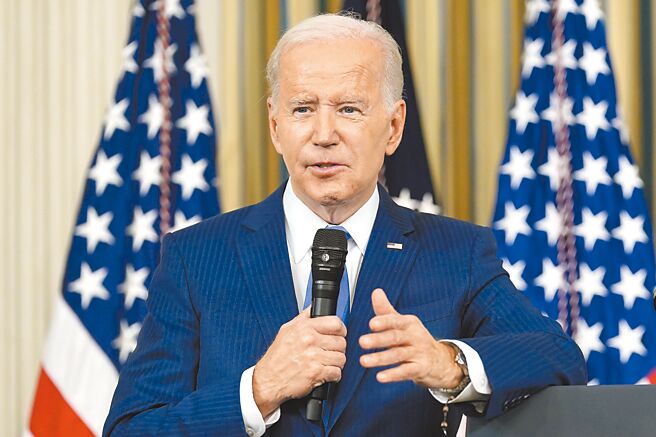 美国拜登政府近日推出新一波管制措施，列管范围将扩及14nm或16nm及以下先进制程晶片。图／美联社