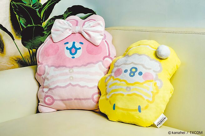 新光三越金蛇卡利HIGH檔期，台北信义新天地A11限定卡娜赫拉的小动物睡衣派对快闪店抱枕，推荐价580元。（新光三越提供）
