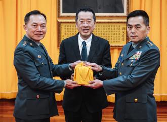 陸軍司令呂坤修布達  顧立雄期許M1A2T戰車接裝大任