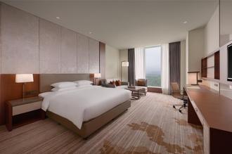 台北走春赏灯 下榻六福万怡、六福居有礼相赠