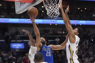 NBA》獨行俠被「黑」？裁判報告坦承漏吹致勝妨礙上籃