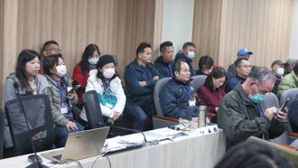 正、反方交鋒 基隆里長、團體喊AI要用電挺四接