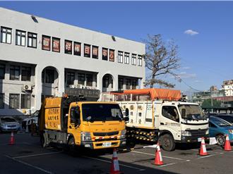 桃園環保局便民措舉惹民怨 春節垃圾車暫停衛生所前挨批