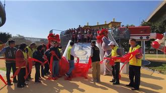 彰化景觀公園特色遊戲場啟用 火車元素超吸睛