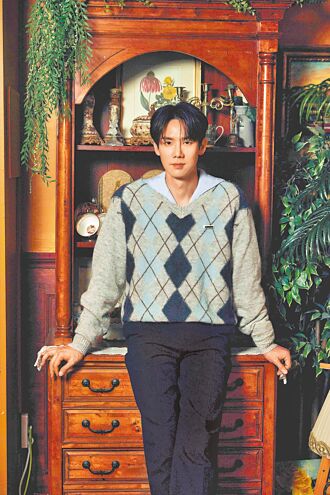 柳演錫3月首登台 合照擊掌樣樣來