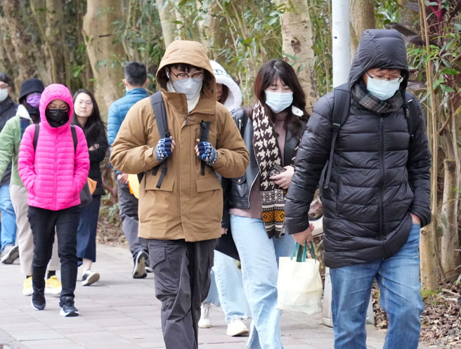 气象署下午发布低温特报。（示意图／资料照）