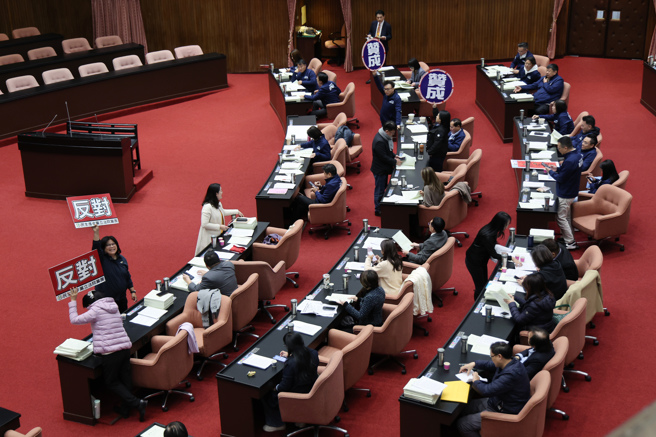 陆委会业务费遭砍到仅剩1元，。（本报资料照片）