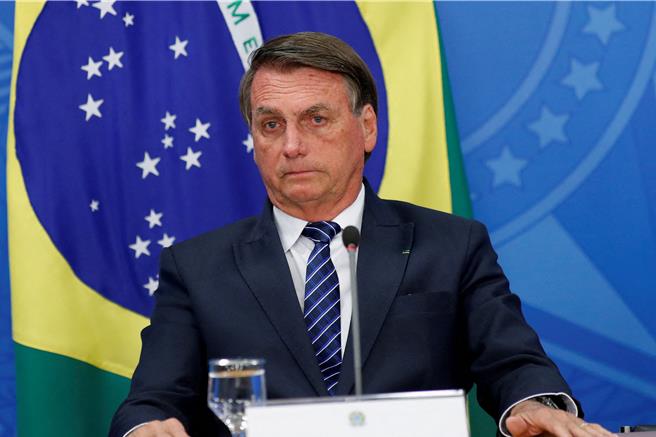 波索纳洛后来表示，他的律师可能会对法院不归还护照的决定提出上诉。（路透社）