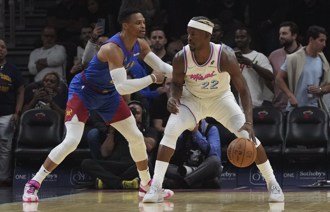 NBA》吉米巴特勒解禁上場摘18分 熱火主場卻遭金塊修理