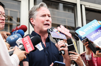 夏克立揭「新女伴」真相照 驳斥：为什么大家一定要讨厌我