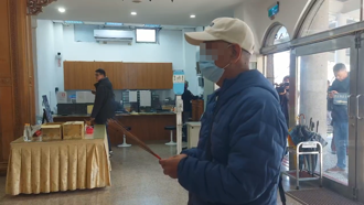 死囚黃麟凱槍決伏法  王爸爸上香告慰妻女：妳們可以放下了