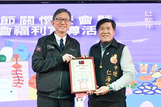 桃園平鎮佳節關懷餐會 在地宮廟攜手企業響應公益