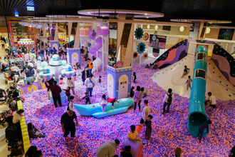 麗寶新春好康三重奏一次看 全台最大追風奇幻島旗艦店開幕 小孩放電好所在