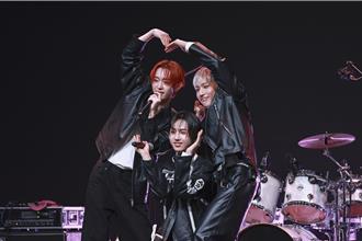 M.O.N.T为台粉献乐团演出初体验 他玩游戏惨输「臭豆腐吃到怕」