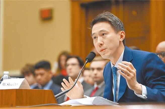 大陆短影音平台抖音海外版TikTok执行长周受资。（中新社）