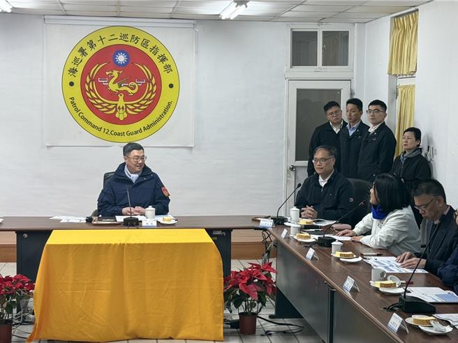 行政院長卓榮泰上任後今（18日）首度前往金門視察，慰勉海洋委員會海巡署金門地區同仁。（于家麒攝）