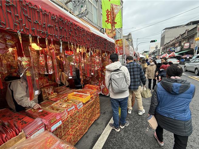 新化年货大街18日起开跑，活动为期6天。（宝智华摄）