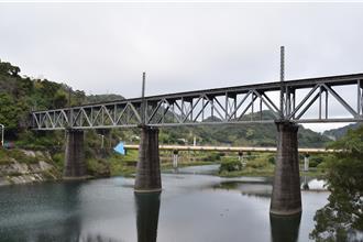 苗栗舊山線鐵橋重現風華！內社川、魚藤坪鐵橋被列縣定古蹟