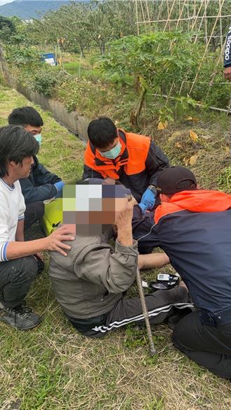 台東百歲老翁跌入果園水溝　警速尋人獲救送醫