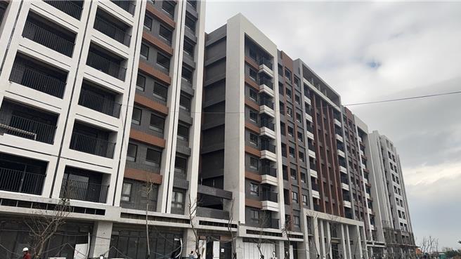 桃园航空城安置住宅拚4月交屋，民代吁公设同步到位。(桃市住宅处提供／吕筱蝉桃园传真)