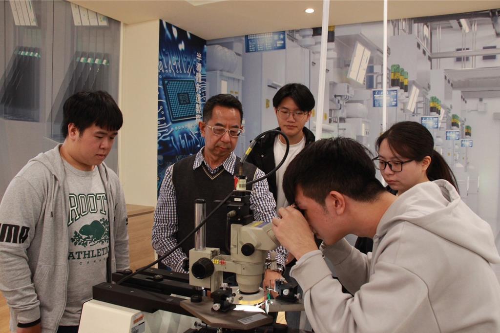 義守大學對推動AI領域不遺餘力，是全方位AI科技人才養成基地。（義守大學提供／林瑞益高雄傳真）