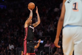 NBA》菜鳥中鋒竟能壓過文班亞馬？熱火第三節打爆馬刺