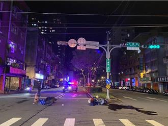 新店機車對撞  騎士「中指整根分離」慘送醫