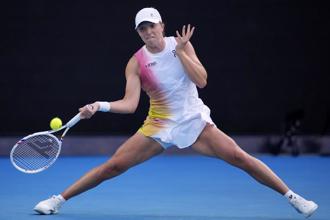 澳网》贝果女王思薇雅蒂 连续三轮送对手鸭蛋轻松晋级八强
