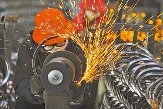 英擬降陸關稅惹爭議