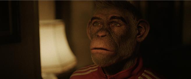 《更好的人》罗比威廉斯自嘲就像没进化的猴子。（台北双喜提供）