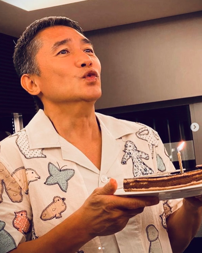 梁朝伟私下的个性低调，不爱热闹。（刘嘉玲IG）