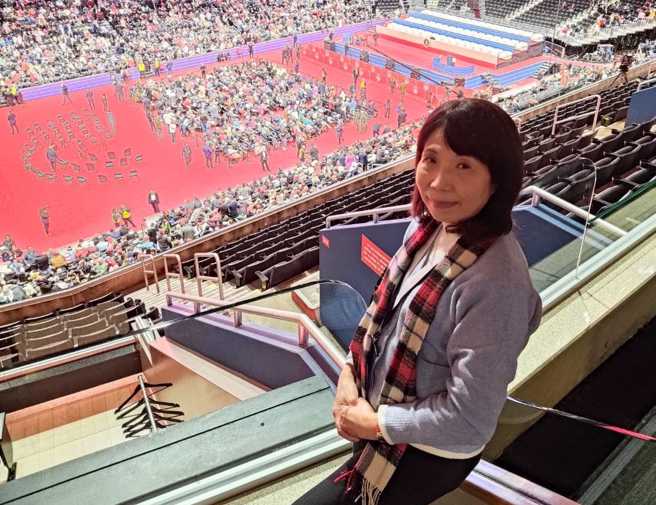 民眾党立委陈昭姿表示，三个政党各一个代表（国民党柯志恩委员、民进党王定宇委员、民眾党陈昭姿委员）先进入会场，其他同伴代表处同仁还在努力当中，希望他们也能够一起进得来！（取自脸书）