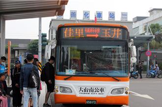 大台南公車「智慧等車」再增溪北3線 6大幹支線全面開通