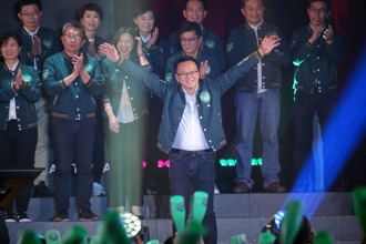 台中氣爆  閣揆到了不見中辦執行長  凌濤爆：正在帛琉度假