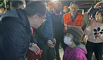 0121強震！凌晨親駕楠西勘災 黃偉哲：年前必讓災民安心過年