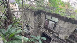 基隆塔旁「鬼屋」要拆了！30年閒置警局眷舍将还地