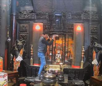 雲林北港朝天宮遇強震 廟方急護萬年香火燈