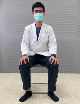 拒絕成為「沙發馬鈴薯」 圖解過年打擊熱量健康操