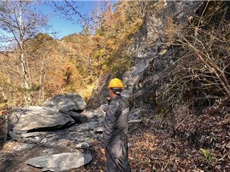 嘉義強震引發落石 大鹿林道東線坍方封閉