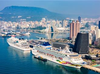 高雄港新纪录！双首航邮轮同日亮相 全新延伸登船廊道启用