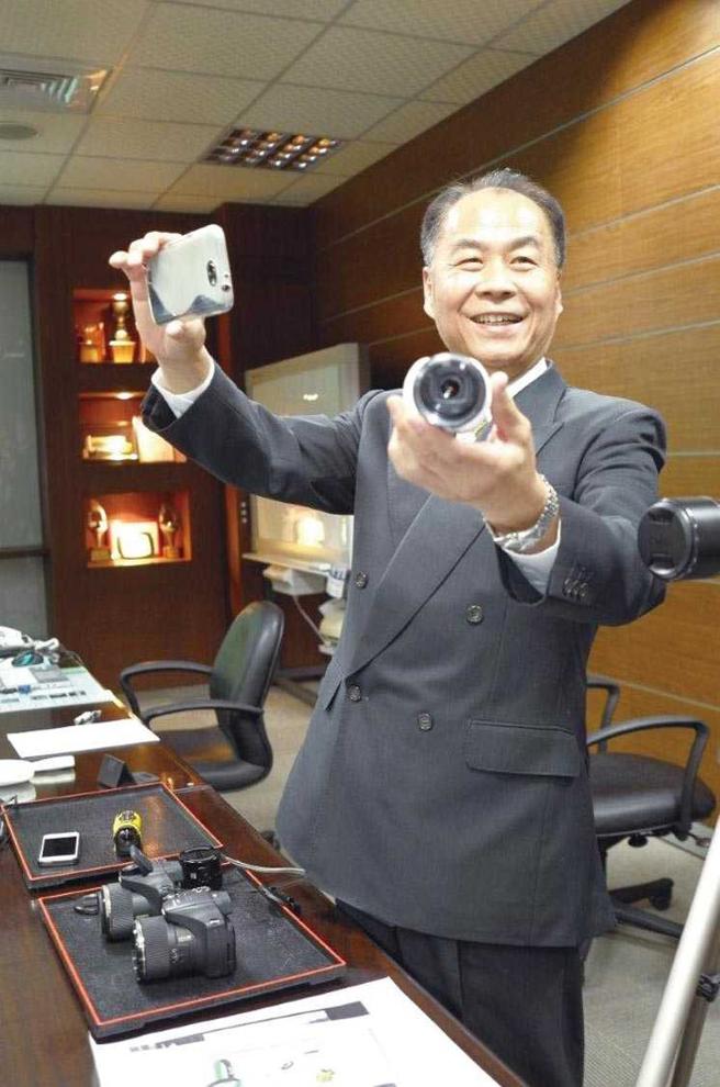 亚光董事长赖以仁。（图／报系资料照）