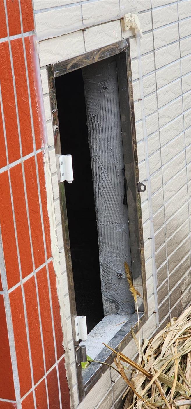 花蓮縣壽豐鄉月眉公墓近日傳出5處墓地墓門遭宵小竊取，警方已鎖定特定人車將擴大偵辦。（壽豐鄉公所提供／羅亦晽花蓮傳真）