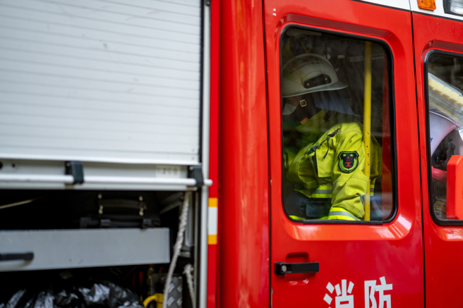 日本大阪通天阁周边大火，现场火势猛烈、浓烟密布，目前已有40辆消防车和1架直升机投入灭火行动。（示意图：shutterstock／达志）